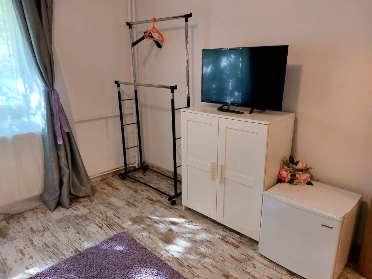 Huge 3 Room Apartament In City Center! Boekarest Buitenkant foto